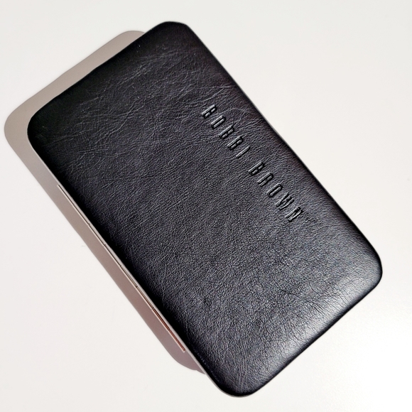 Bobbi Brown Caviar And Oyster Collection Mini Brush Set New LE - Picture 4 of 6